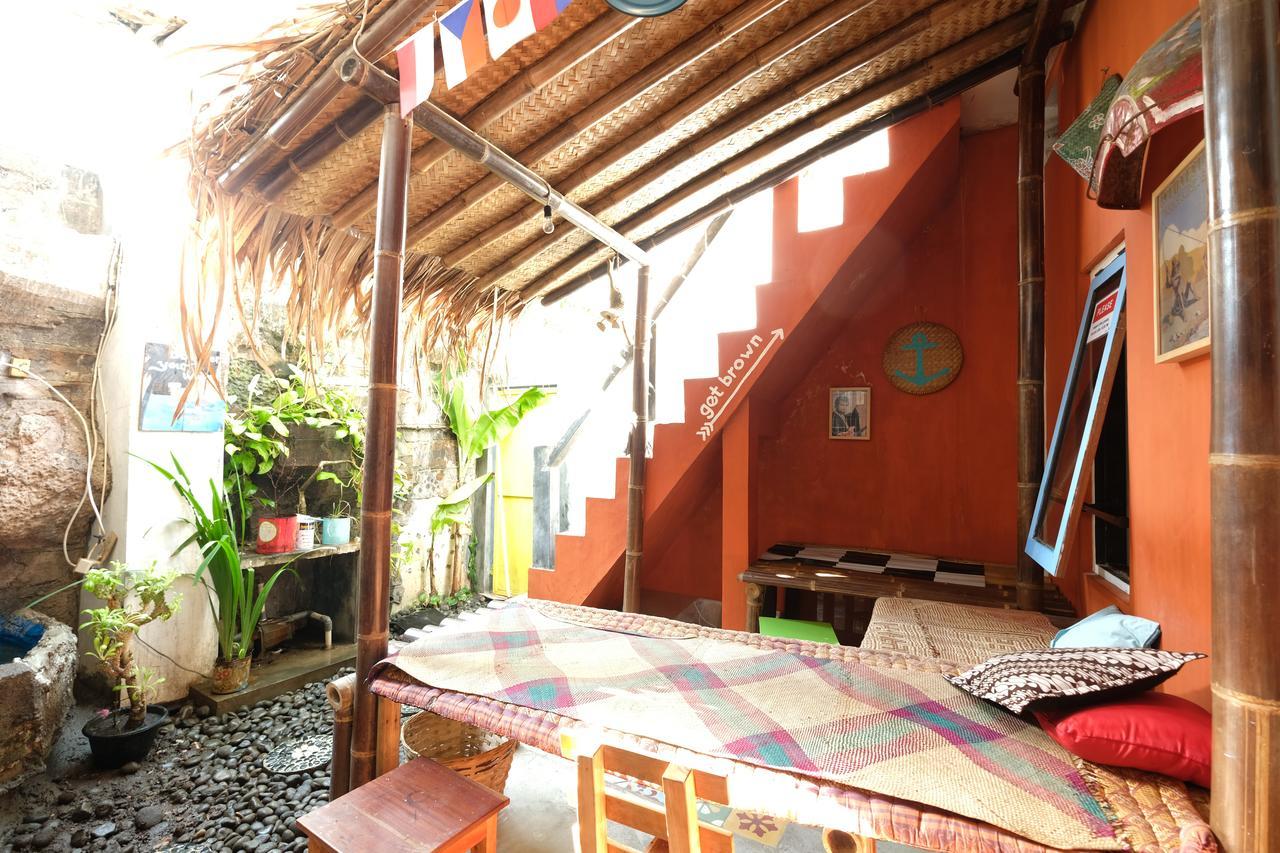 A Pousada Hati Hati Jogjacarta Exterior foto